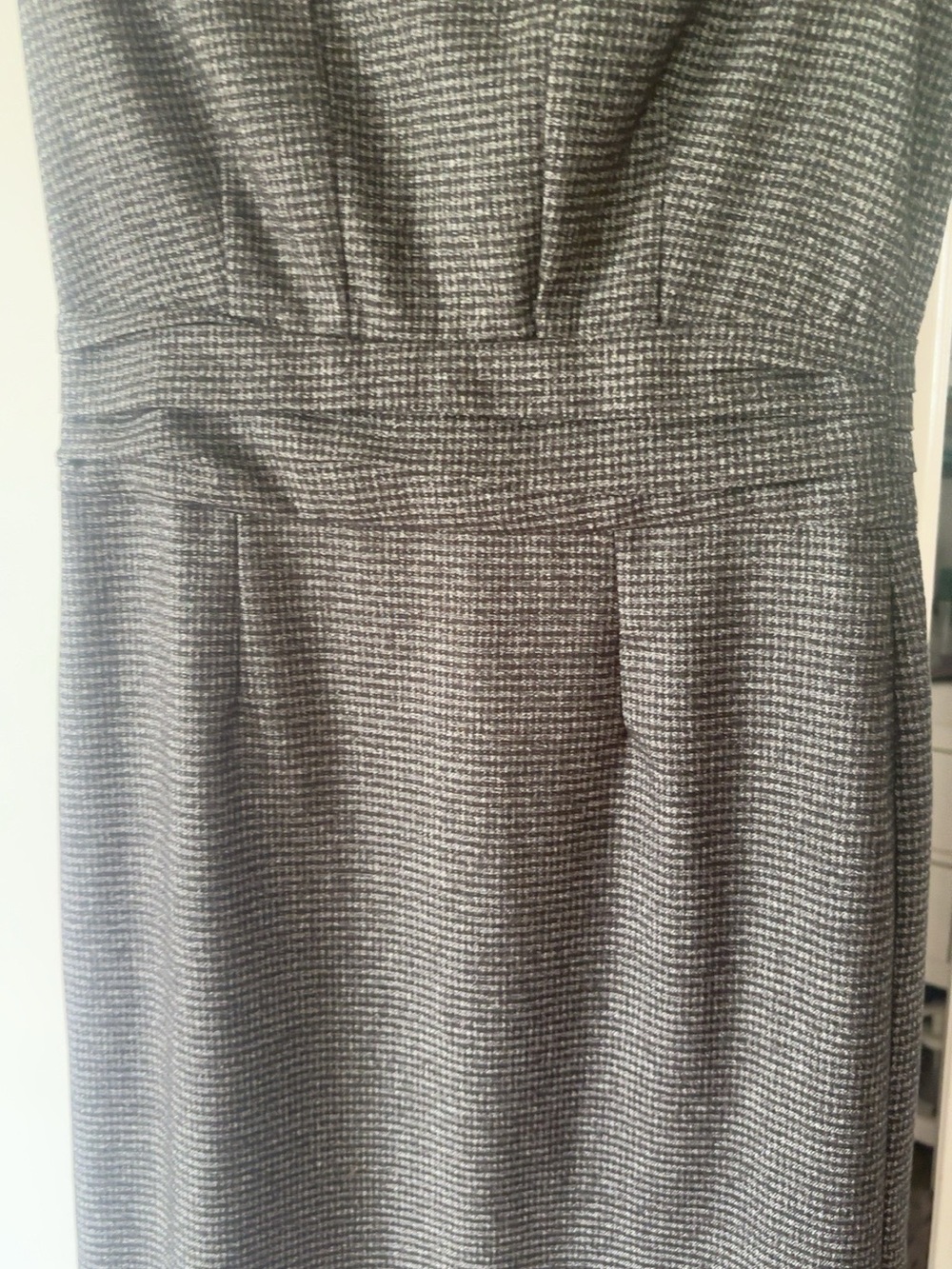 Banana Republic Vintage Y2K Houndstooth Sheath Dress
Square Neck Cap Sleeve -NWT - Picture 5 of 7